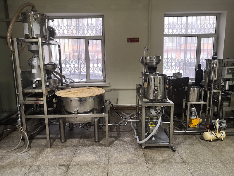 /uploads/image/2021/03/15/c21f4215140fa43b61e5f1be94429e4a.jpg 小型水豆腐自动生产设备 (2).jpg